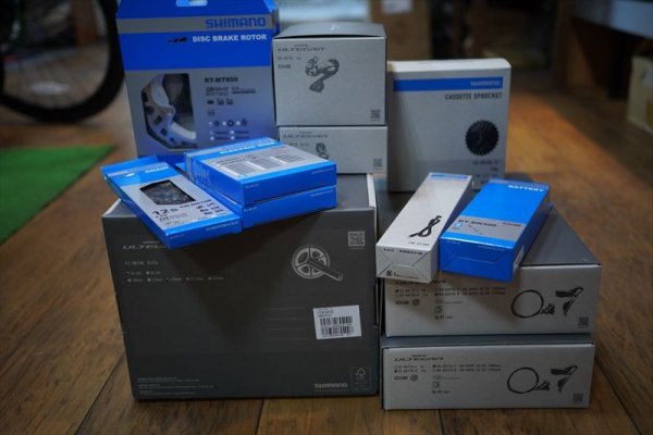 画像1: 【入荷】SHIMANO シマノ  R8150/R8170  ULTEGRA　12速　Di2　コンプリートキット　　52/36仕様 11-30 (1)