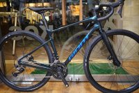 【特価】GIANT  REVOLT ADVANCED2　グラベルロード   スターリーナイト