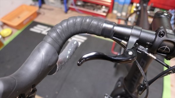 画像2: GIANT ESCAPE- R  DROP   クロスロードバイク　ブラック (2)