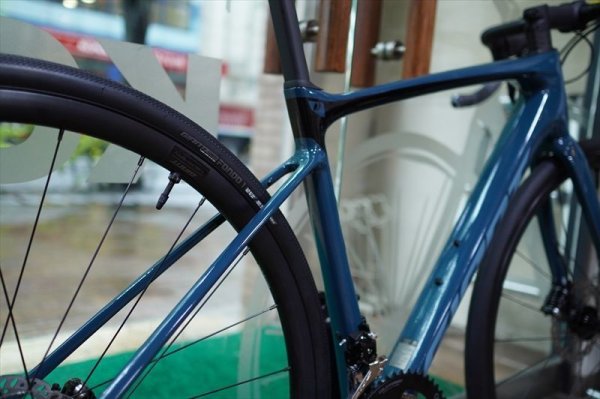 画像2: 【特価】GIANT  DEFY ADVANCED 2　フルカーボン　エンデュランスロードバイク (2)