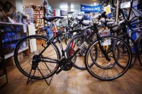 GIOS 　MISTRAL 　SHIMANOホイール仕様のクロスバイク　ブラック