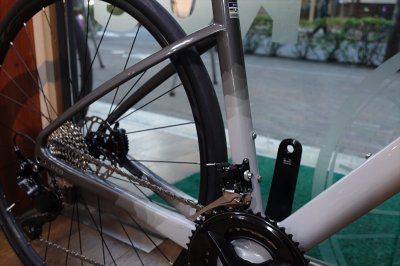 画像2: 【訳アリ現車特価】BRIDGESTONE  ANCHOR     RE8-105　フルカーボンロードバイク  