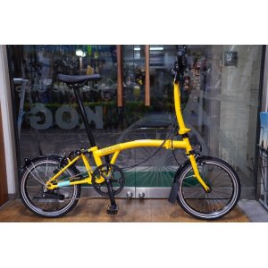 画像: 英国　BROMPTON 　バンブルビーイエロー　MID ハンドル　6速（M6L）BLACK STYLE